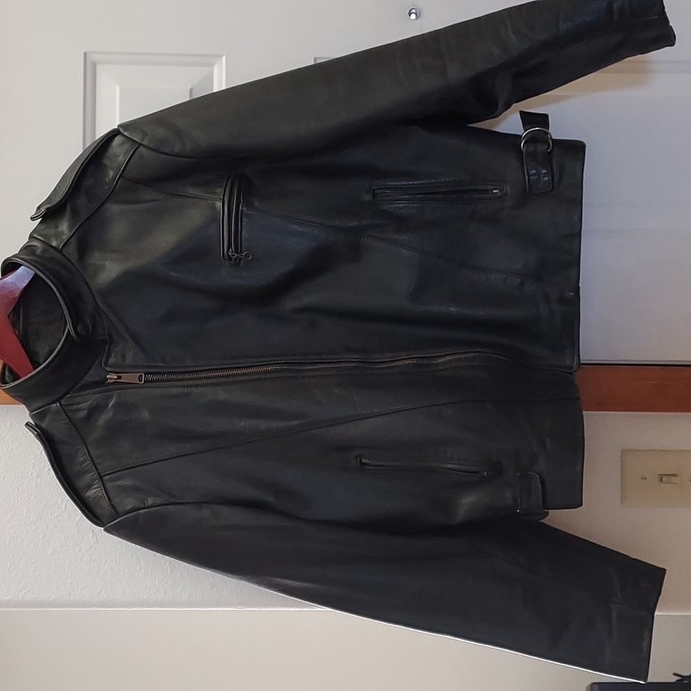 Mens black Thick Leather Motorcycle Jacket size 42 Byrnes & Baker